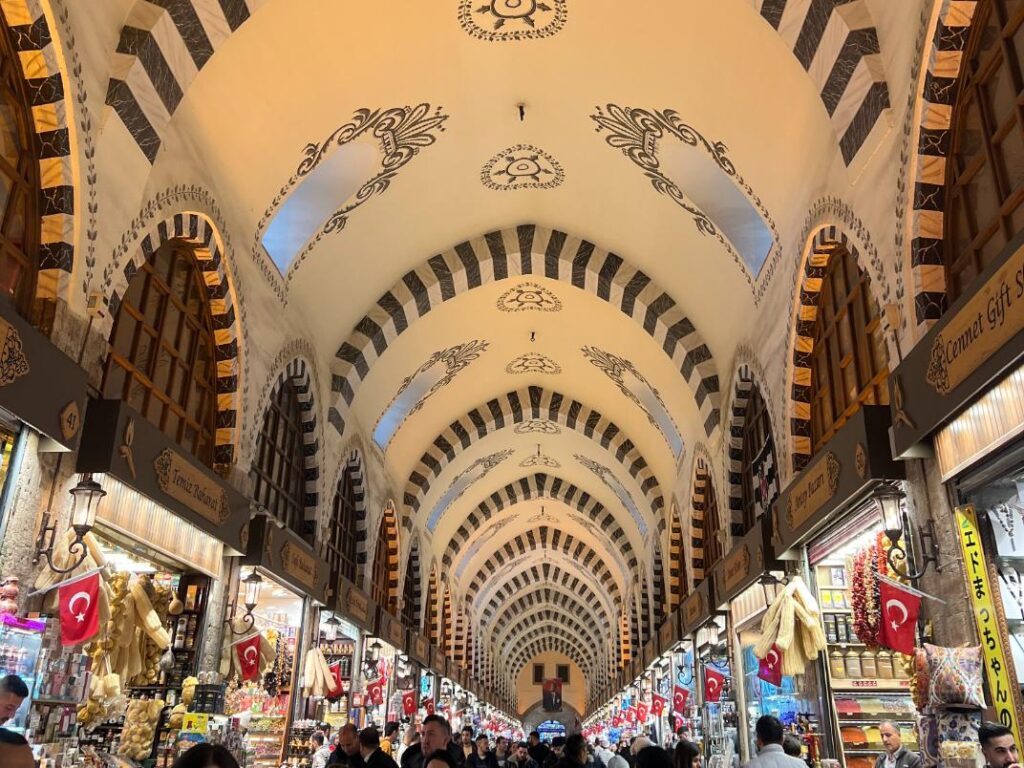 istanbul itinerary spice bazaar